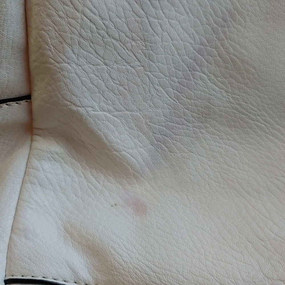 Lovely White hand or shoulder bag purse - Picture 6 of 6